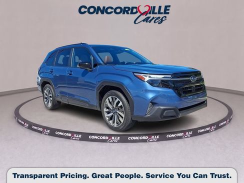 Certified 2025 Subaru Forester Touring AWD/4WD image 1