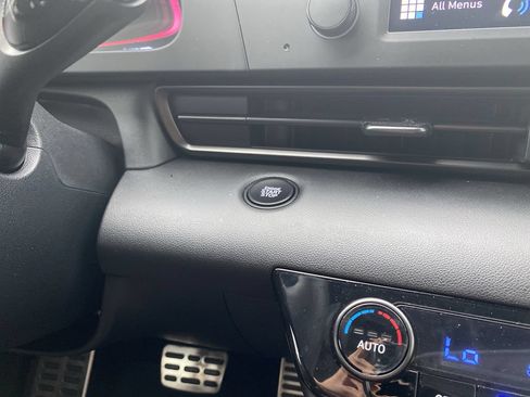 Certified 2026 Hyundai Elantra Sport FWD image 22