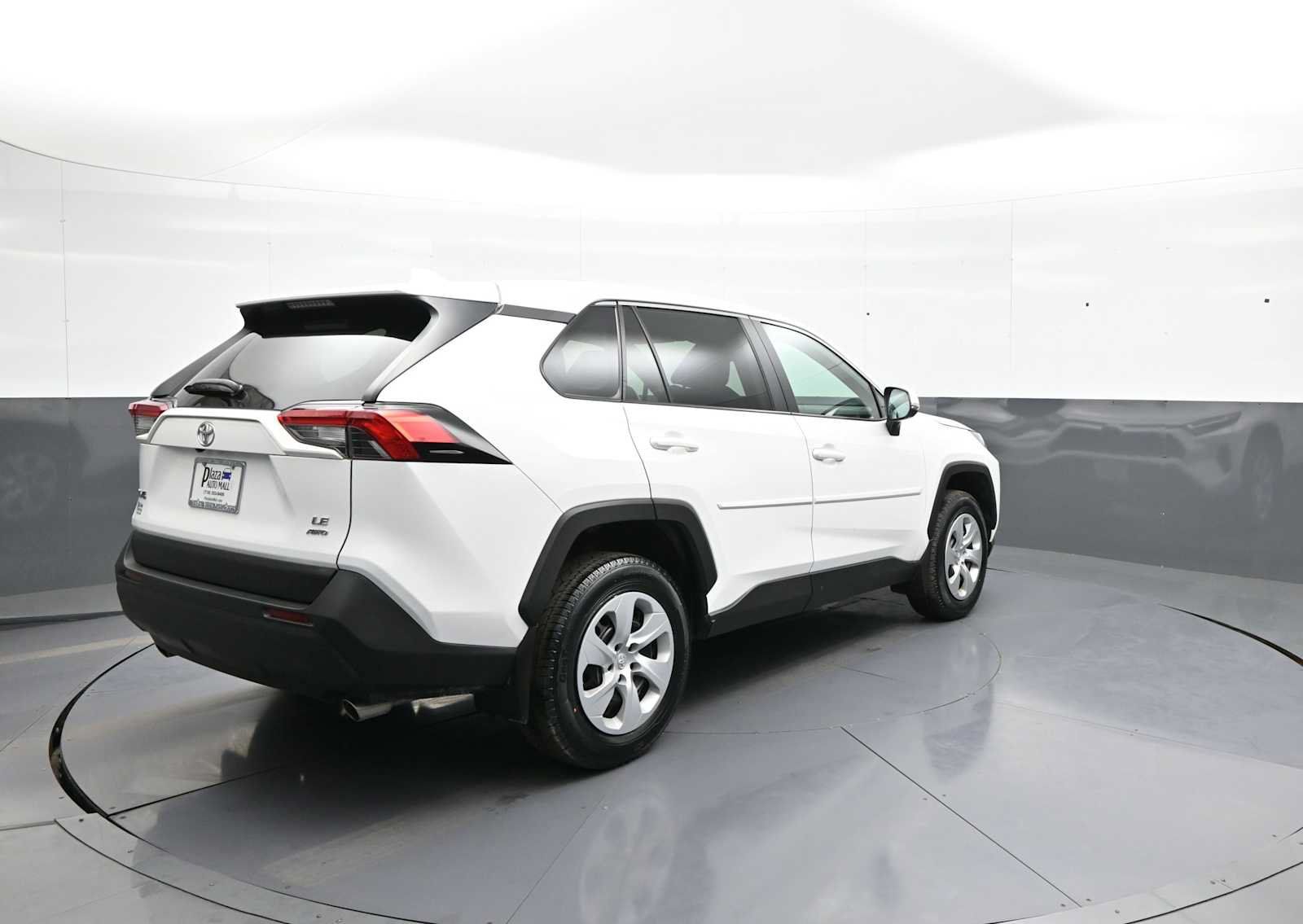 Certified 2023 Toyota RAV4 LE AWD/4WD image 6