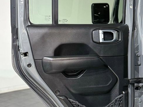 Used 2021 Jeep Wrangler Unlimited Rubicon image 42