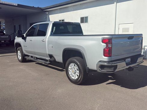 Used 2022 Chevrolet Silverado 3500 LT w/ Convenience Package image 3