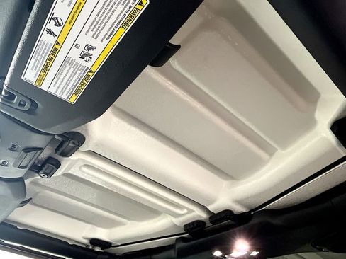 Used 2021 Jeep Wrangler Sport S image 22