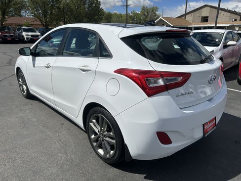 Used 2016 Hyundai Elantra GT w/ Option Group 03 image 6