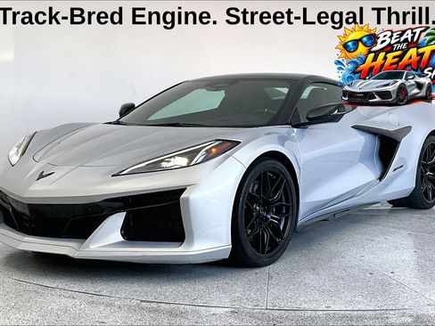 Used 2024 Chevrolet Corvette Z06 w/ Stealth Interior Trim Package RWD image 6