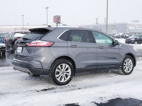 Used 2024 Ford Edge Titanium image 2