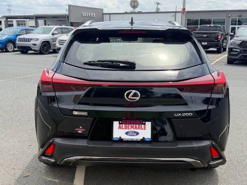 Used 2019 Lexus UX 200 F Sport w/ F Sport Premium Package FWD image 4
