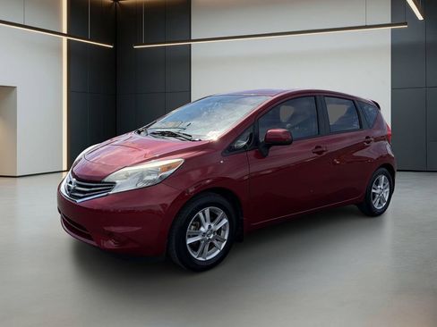 Used 2014 Nissan Versa Note SV w/ Sport Value Package FWD image 1