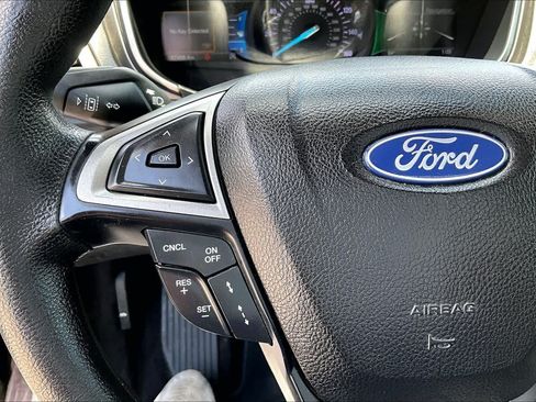 Used 2020 Ford Fusion SE FWD image 23