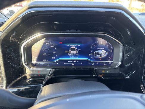 Used 2024 Chevrolet Silverado 1500 ZR2 w/ Technology Package image 22