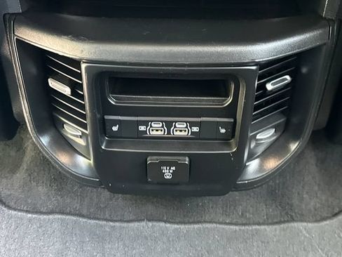 Used 2025 RAM 1500 Laramie AWD/4WD image 23