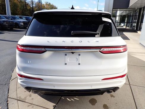 New 2026 Lincoln Corsair Premiere image 4