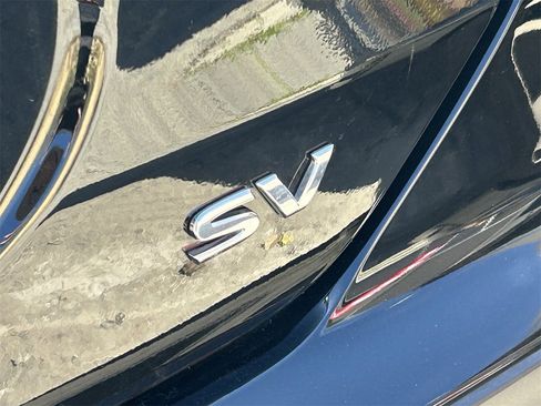 Certified 2024 Nissan Kicks SV image 6