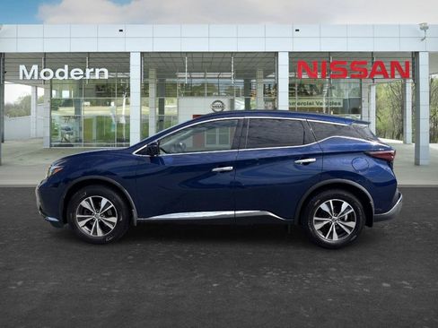 Used 2019 Nissan Murano SV w/ Premium Package AWD/4WD image 2