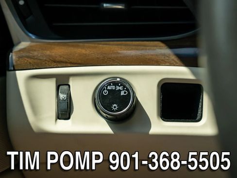 Used 2020 Cadillac Escalade Luxury RWD image 28