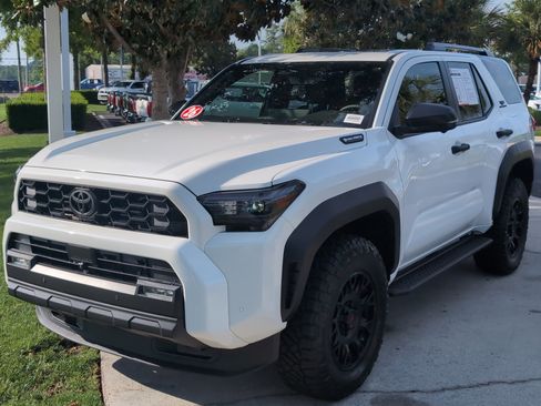 Certified 2026 Toyota 4Runner TRD Off-Road Premium AWD/4WD image 5
