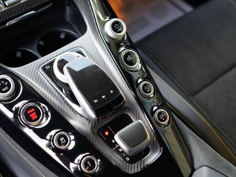 Used 2018 Mercedes-Benz AMG GT R image 16