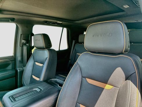 Used 2023 GMC Yukon AT4 w/ AT4 Premium Plus Package AWD/4WD image 13