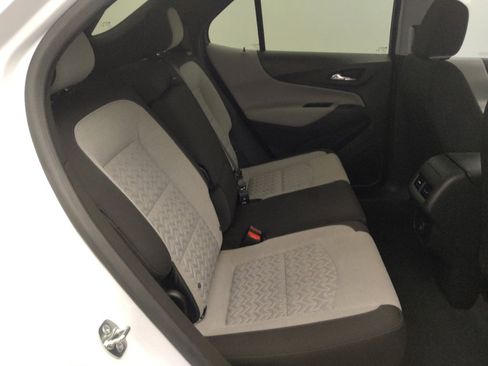 Used 2024 Chevrolet Equinox LS FWD image 19