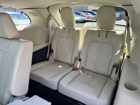 Used 2017 Lincoln MKT AWD w/ Technology Package image 31