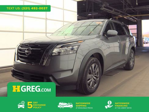 Used 2022 Nissan Pathfinder SV FWD image 1