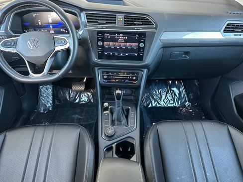 Used 2024 Volkswagen Tiguan SE AWD/4WD image 16