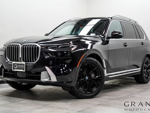 Used 2025 BMW X7 xDrive40i AWD/4WD image 1
