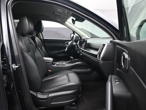 Used 2024 Kia Sorento S FWD image 29