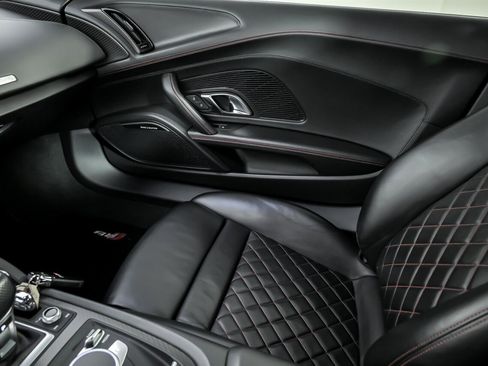 Used 2017 Audi R8 V10 plus image 42