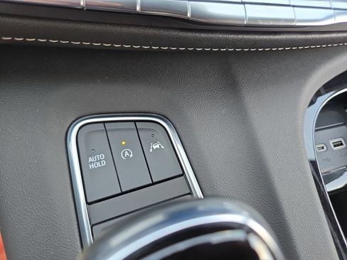 Certified 2023 Cadillac Escalade Sport w/ LPO, ONYX Package AWD/4WD image 30