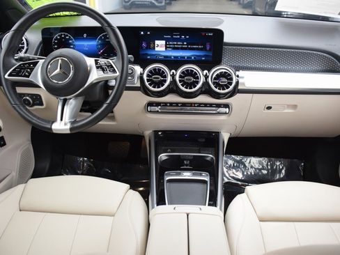 Certified 2025 Mercedes-Benz GLB 250 image 18
