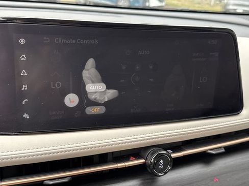 Certified 2024 Nissan Ariya AWD image 35