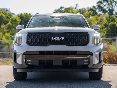 Used 2024 Kia Telluride SX Prestige X-Line image 2