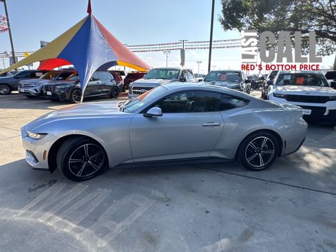 Used 2024 Ford Mustang Premium image 8