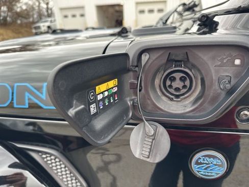 Used 2021 Jeep Wrangler Unlimited Rubicon 4xe w/ Steel Bumper Group image 15