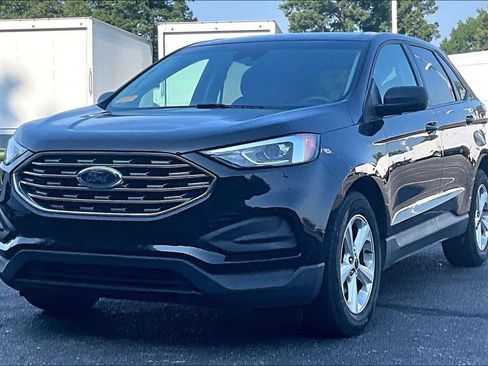 Used 2019 Ford Edge SE FWD image 2