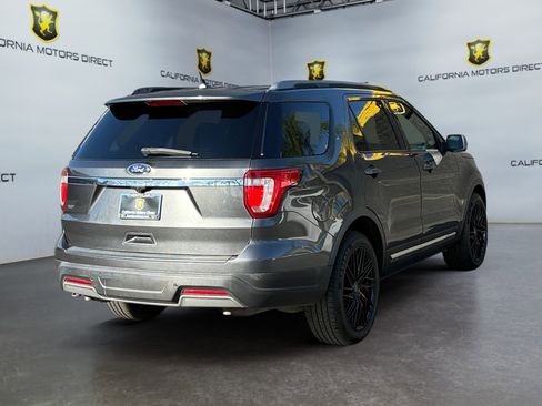 Used 2019 Ford Explorer XLT w/ Equipment Group 201A image 5