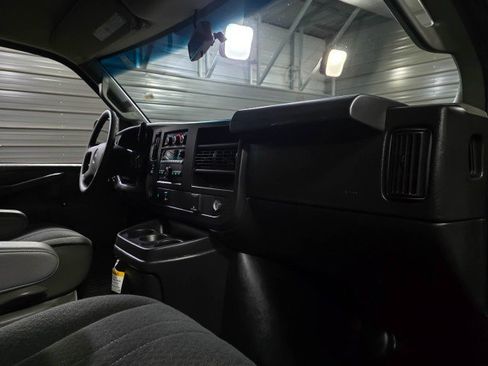 Used 2023 GMC Savana 2500 w/ Driver Convenience Package image 14