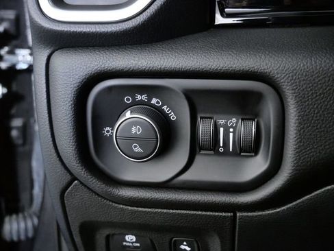 Used 2025 RAM 1500 Laramie w/ Night Edition AWD/4WD image 25