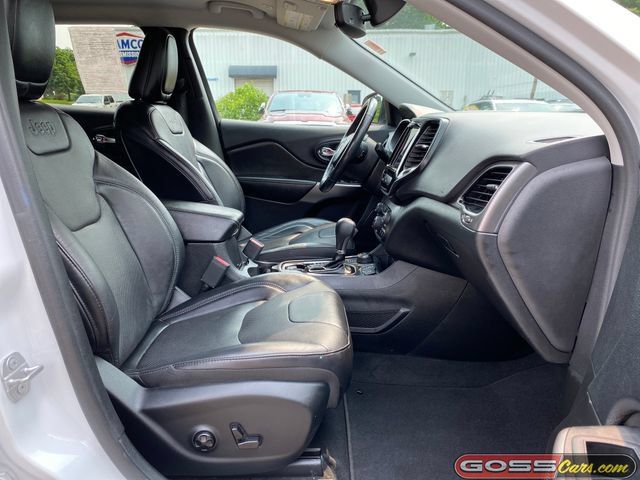 Used 2019 Jeep Cherokee Limited AWD/4WD image 6