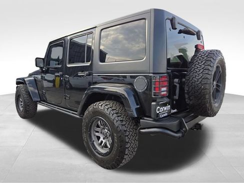 Used 2017 Jeep Wrangler Unlimited Sahara AWD/4WD image 11