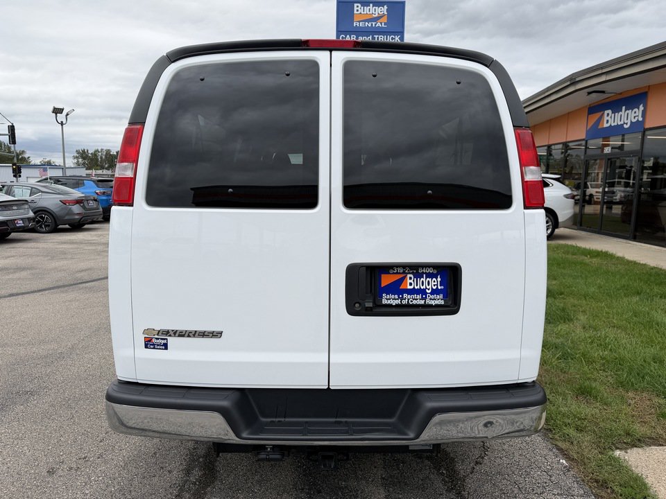 Used 2024 Chevrolet Express 3500 LT w/ LT Preferred Equipment Group RWD image 4