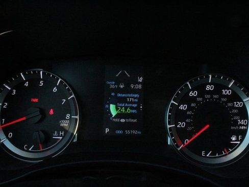 Used 2021 Toyota Highlander LE image 26