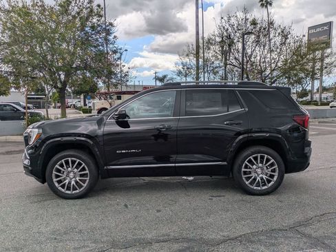New 2026 GMC Terrain Denali w/ LPO, Black Badging Package AWD/4WD image 9