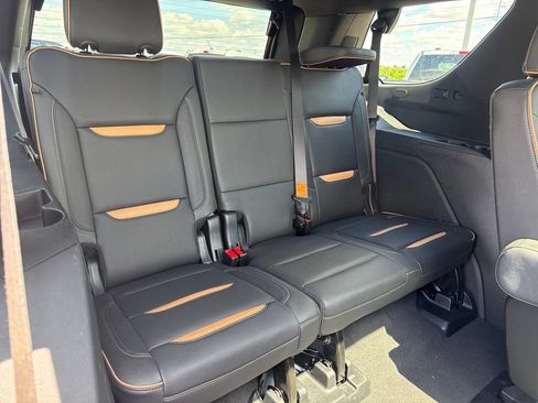 Used 2024 GMC Yukon AT4 w/ AT4 Premium Package AWD/4WD image 13