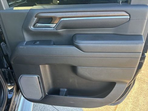 Used 2024 Chevrolet Silverado 3500 High Country w/ High Country Premium Package image 32