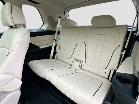 Certified 2024 BMW X7 xDrive40i w/ Executive Package AWD/4WD image 29