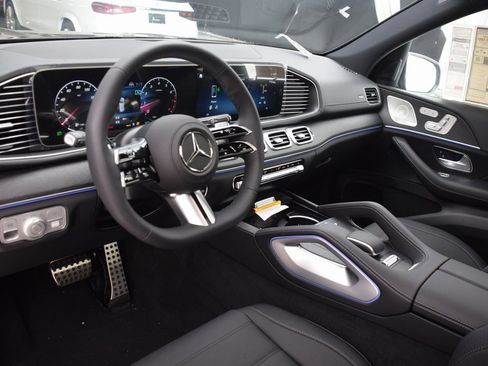 New 2025 Mercedes-Benz GLS 580 4MATIC image 22