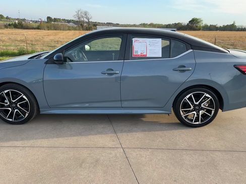 Used 2024 Nissan Sentra SR w/ Trunk Package FWD image 6