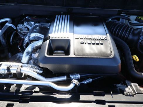 Used 2023 Chevrolet Silverado 1500 High Country w/ Z71 Off-Road Package image 29