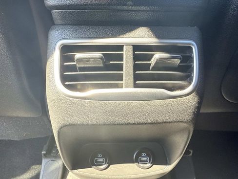 Used 2023 Hyundai Santa Fe SEL image 18